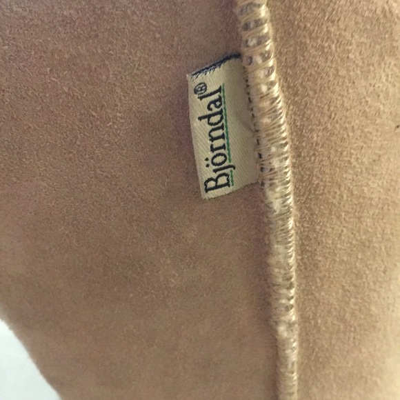 Boots - Picture 4 of 4